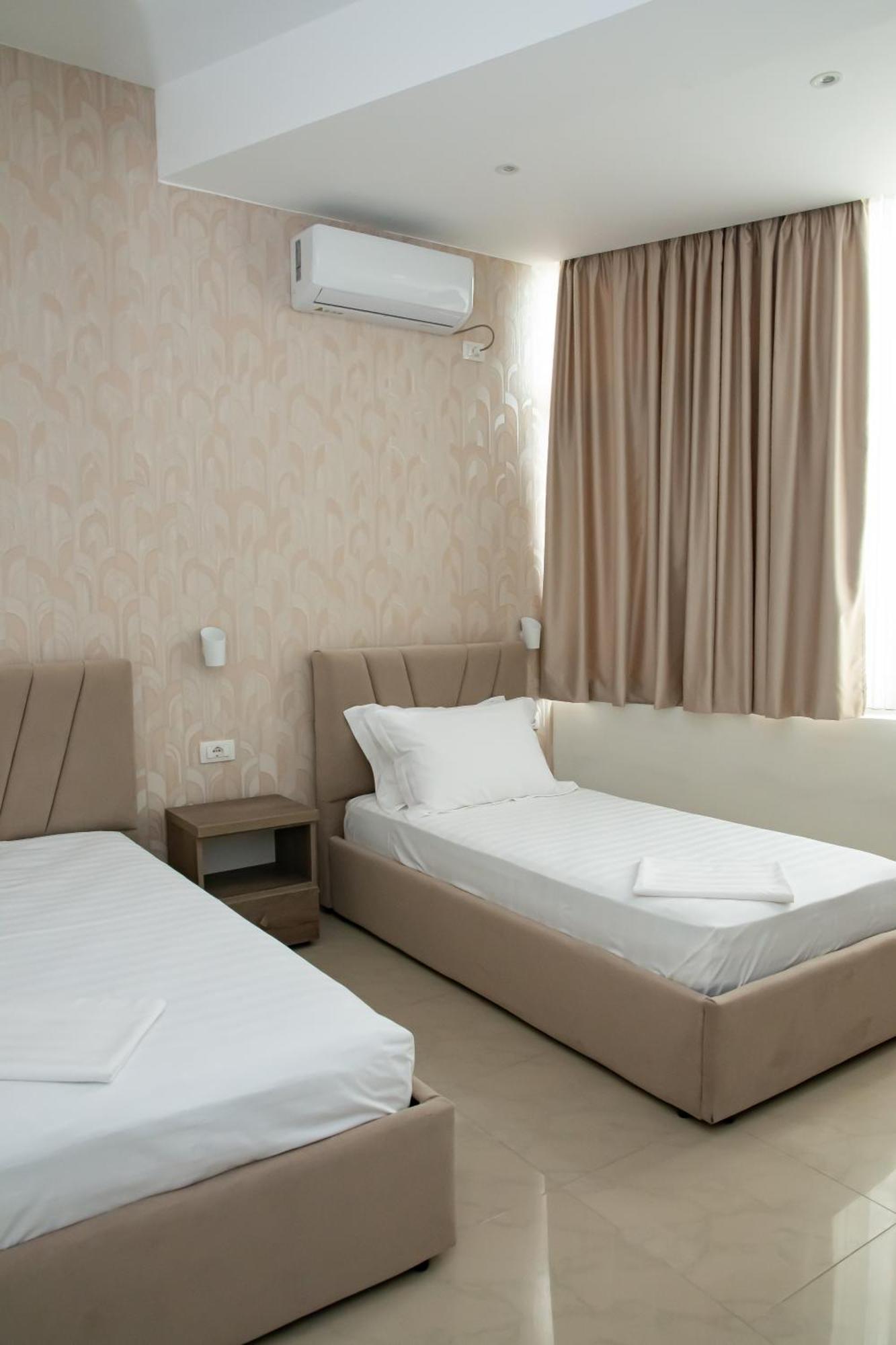 Alv Rent Rooms Vlorë Exterior foto