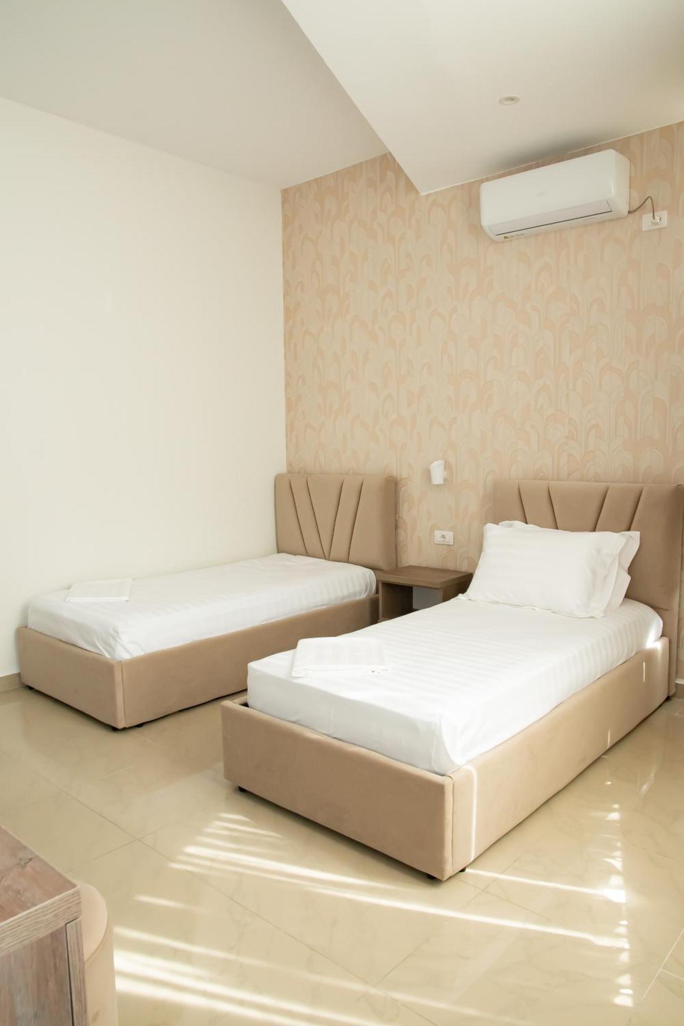 Alv Rent Rooms Vlorë Exterior foto