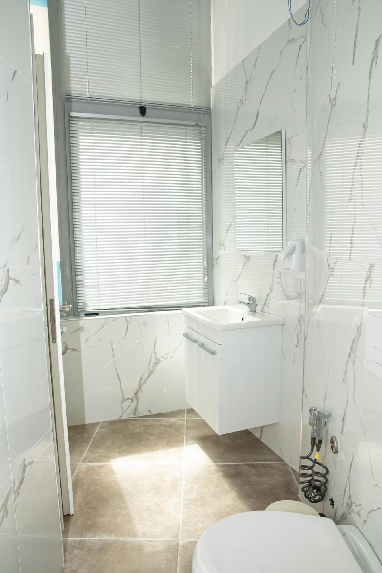 Alv Rent Rooms Vlorë Exterior foto