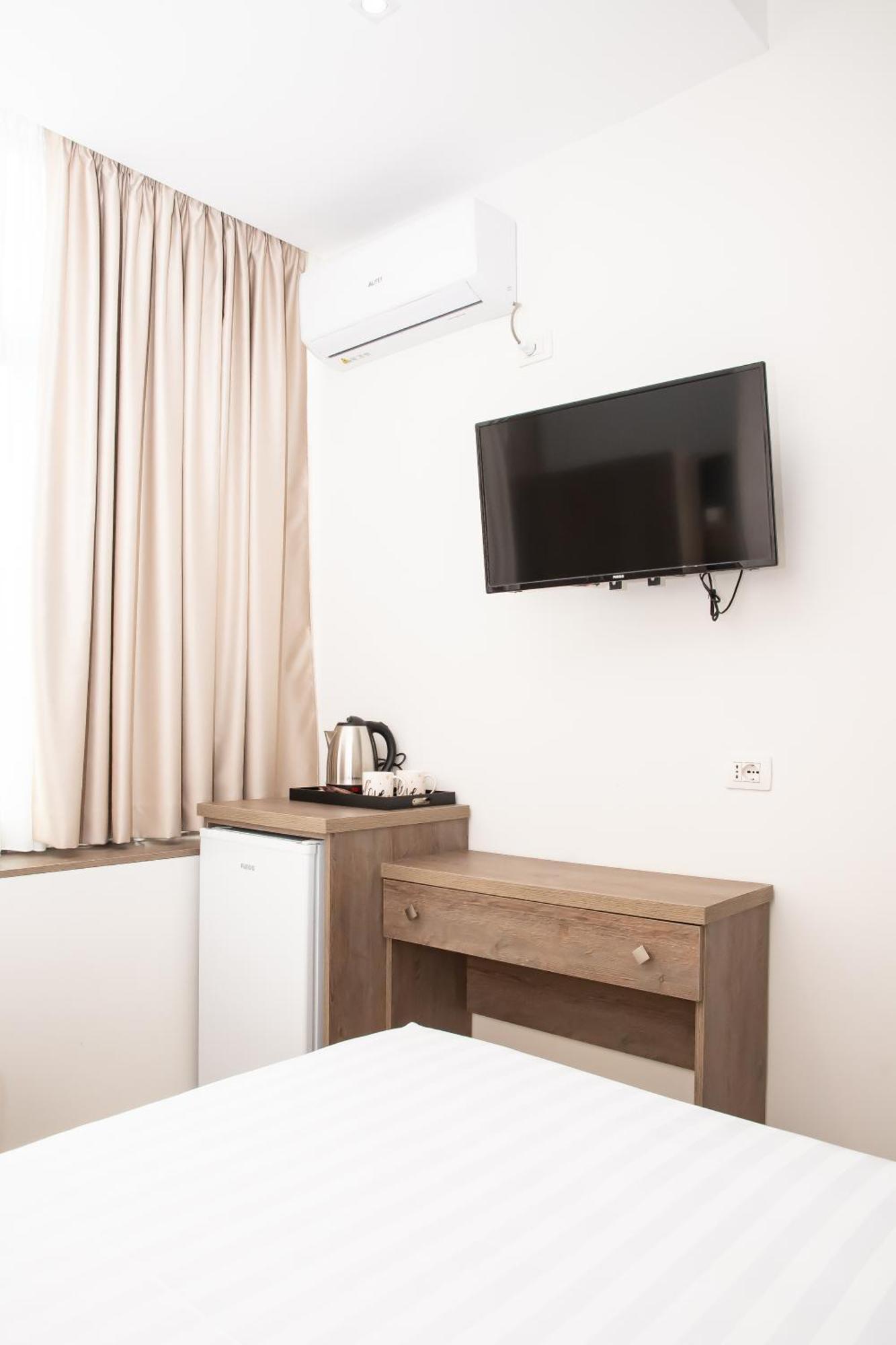 Alv Rent Rooms Vlorë Exterior foto